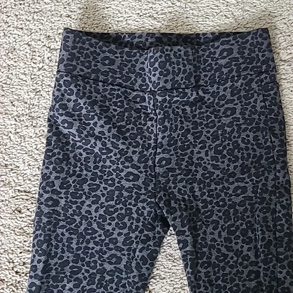 Loft leopard leggings XXSP - Picture 2 of 8